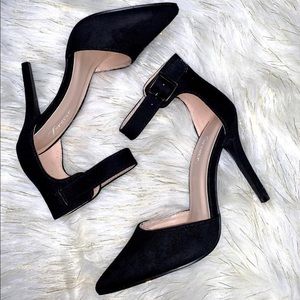 Brand new black heels
